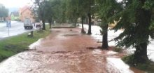 Přívalový déšť zatopil obec Žihle na Plzeňsku
